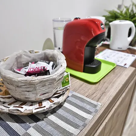 B&B Karol Airport 바리