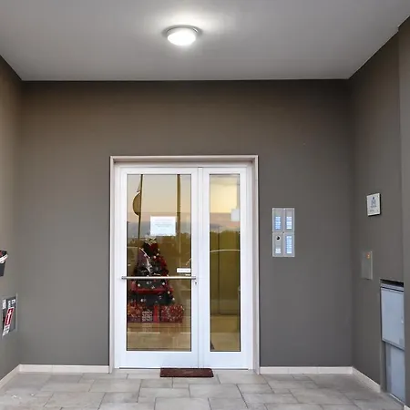 Karol Airport 3* 바리