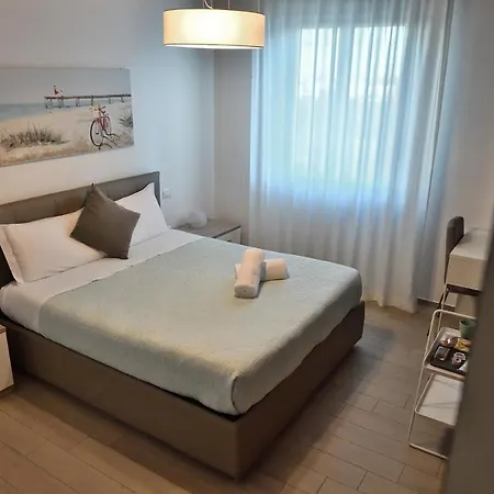 Karol Airport 3* 바리