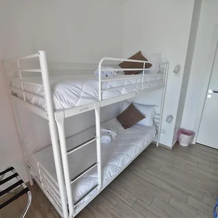 Karol Airport 바리