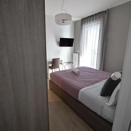 Karol Airport Bed & Breakfast