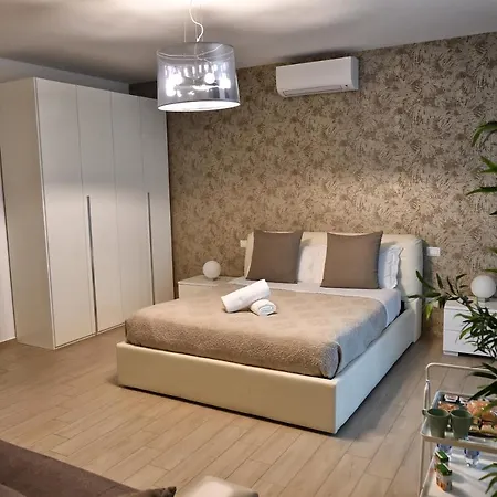 Karol Airport Bed & Breakfast Bari