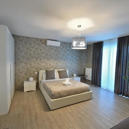 Karol Airport Bed & Breakfast