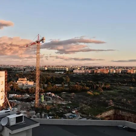 Karol Airport 住宿加早餐酒店