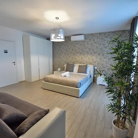 Karol Airport Bed & Breakfast Bari