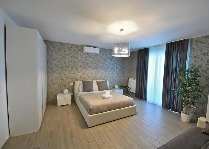 Karol Airport Bed & Breakfast